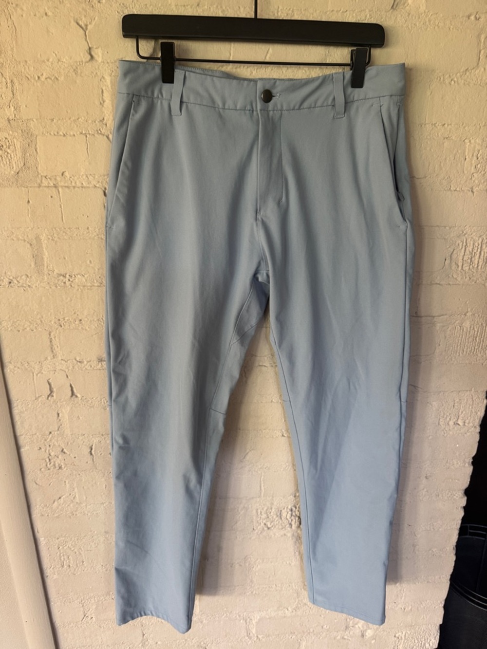 lululemon Men’s  Light Blue Stretch Chinos Size 31